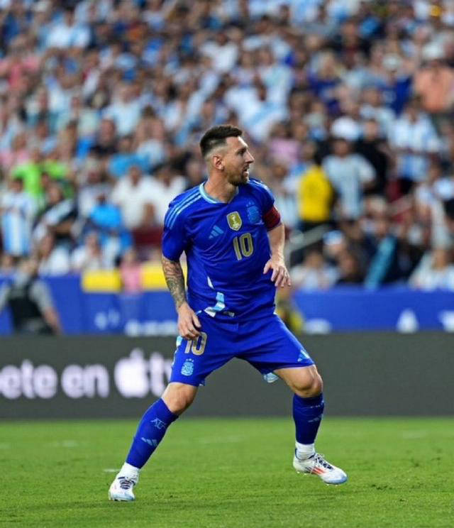 世俱杯改制-梅西为巴萨射入绝杀球，取得重要胜利