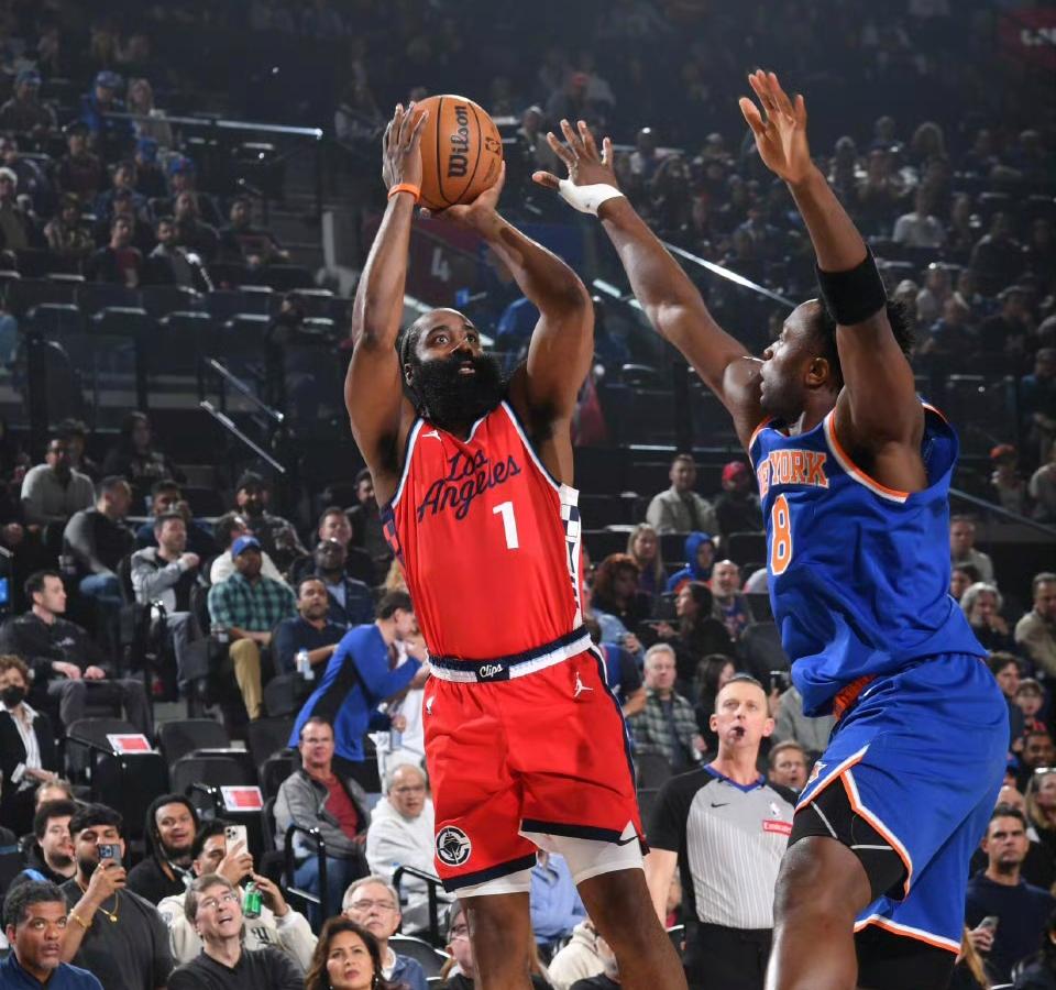 世俱杯时间-火箭客场轻取马刺，哈登轰下分率队胜出的简单介绍