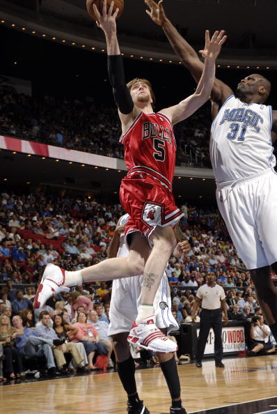 世俱杯直播-公牛客场大胜魔术，豪取胜利的简单介绍