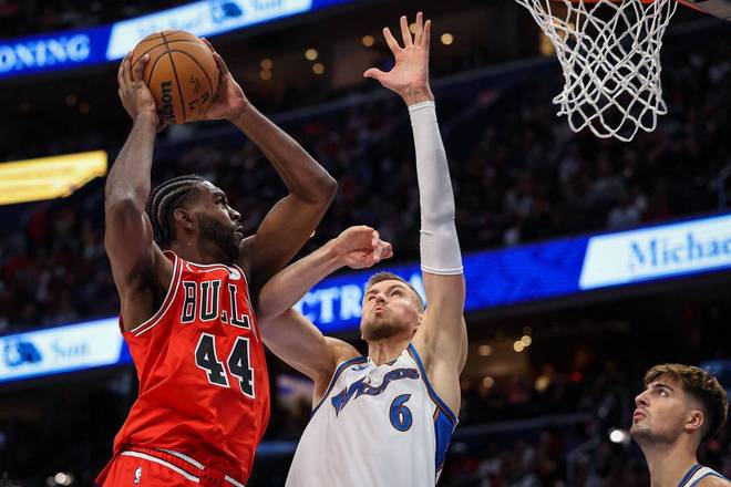 世俱杯-尼克斯逆袭公牛：里昂纳德砍下关键三分的简单介绍