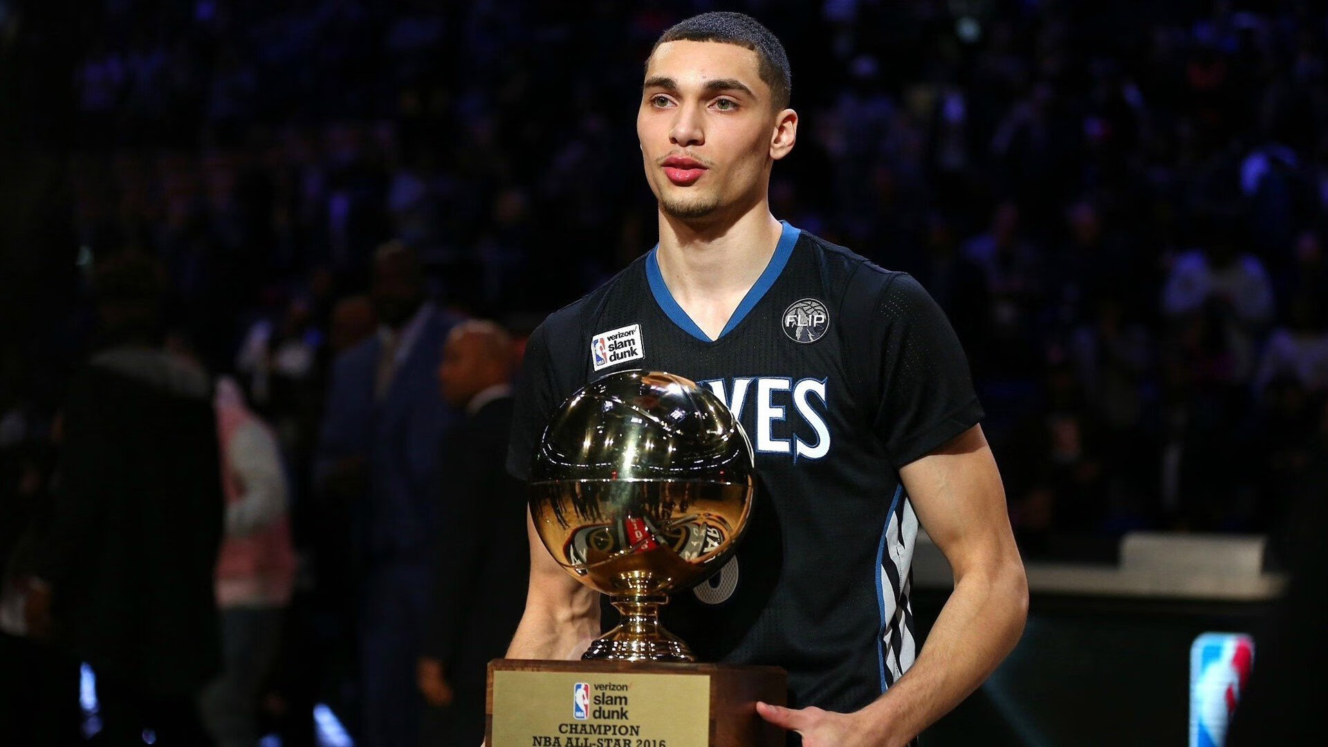 世俱杯直播-冷面杀手!迪亚斯读秒绝杀,澳大利亚送加拿大提前回家